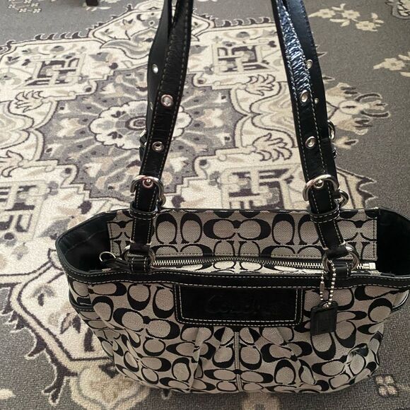 LikeNew Authentic COACH Pleated East West Gallery Signature Handbag H0993-F14281 - Picture 1 of 10